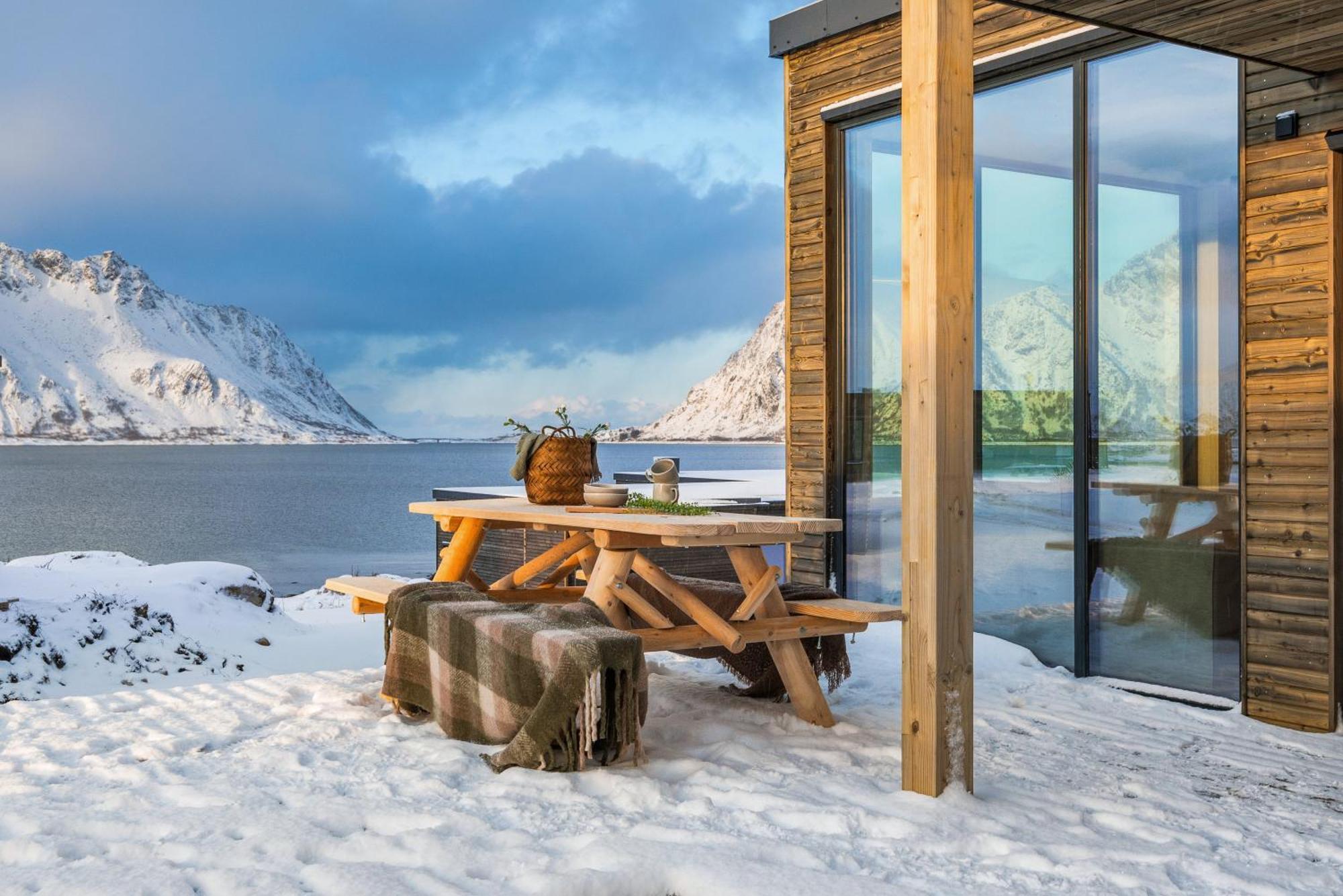 Nydelig Hytte I Unike Lofoten I Naerheten Av Henningsvaer! Lyngvaeret Luaran gambar